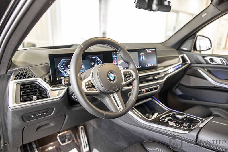2025 BMW X5 M60i