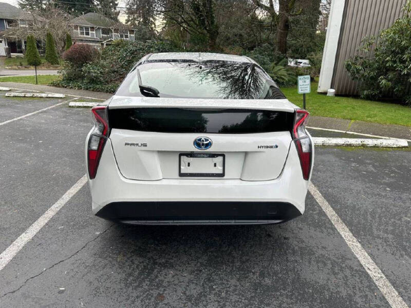 2016 Toyota Prius Four