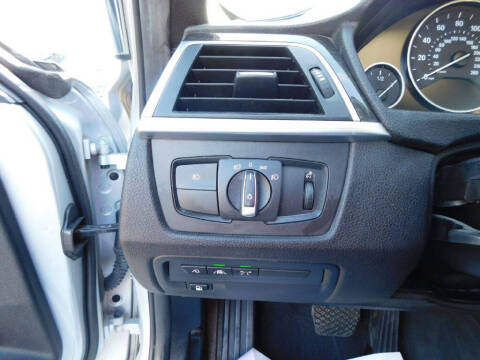 2017 BMW 3 Series 330e iPerformance