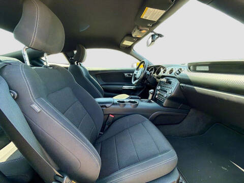 2016 Ford Mustang V6