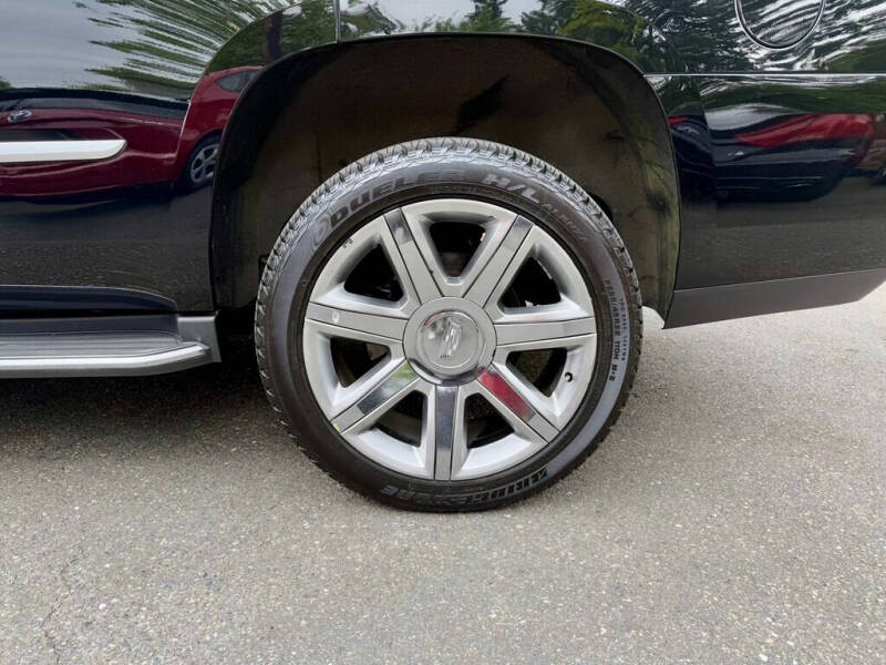 2016 Cadillac Escalade Luxury Collection