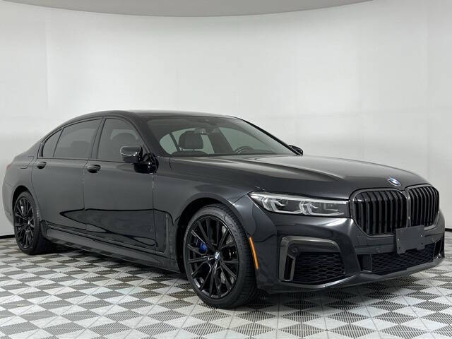 2020 BMW 7 Series 740i's photo