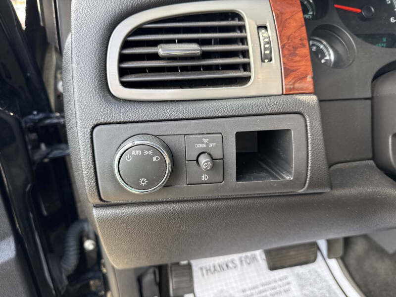 2013 Chevrolet Avalanche LS Black Diamond