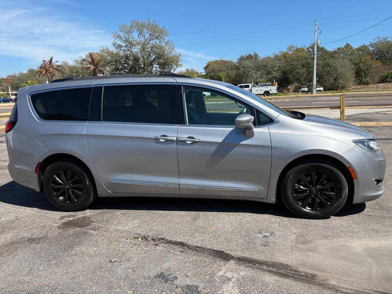 2017 Chrysler Pacifica Touring Plus