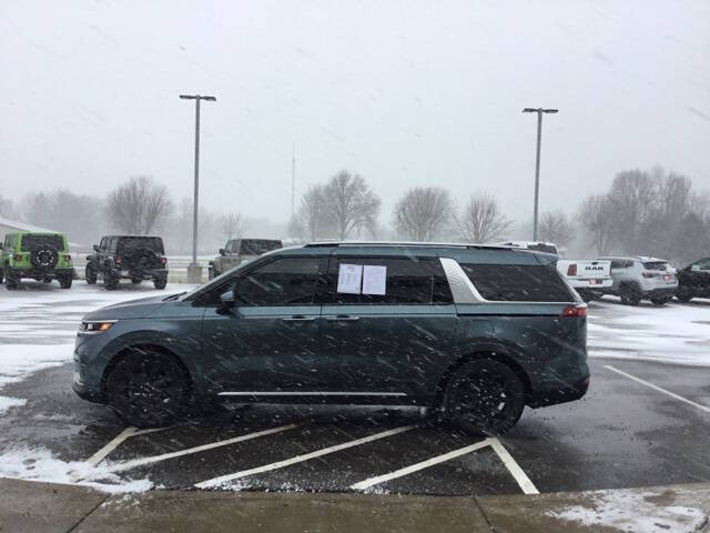 2024 Kia Carnival SX