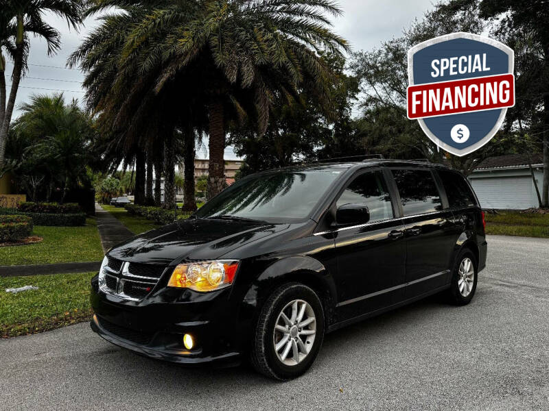 2018 Dodge Grand Caravan for sale at SOLANOS & SANCHEZ AUTO SALES C in Hollywood FL