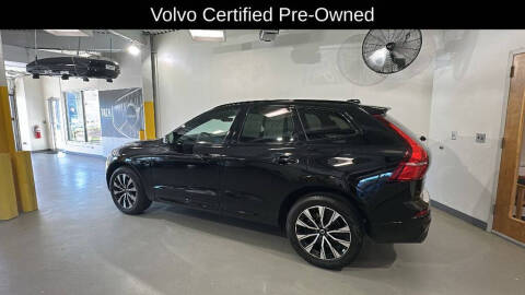 2023 Volvo XC60 B5 Plus Dark Theme