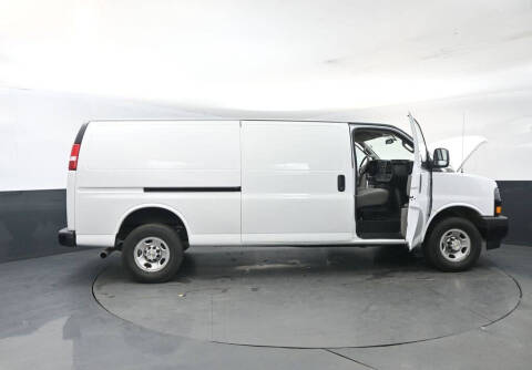 2023 Chevrolet Express 2500