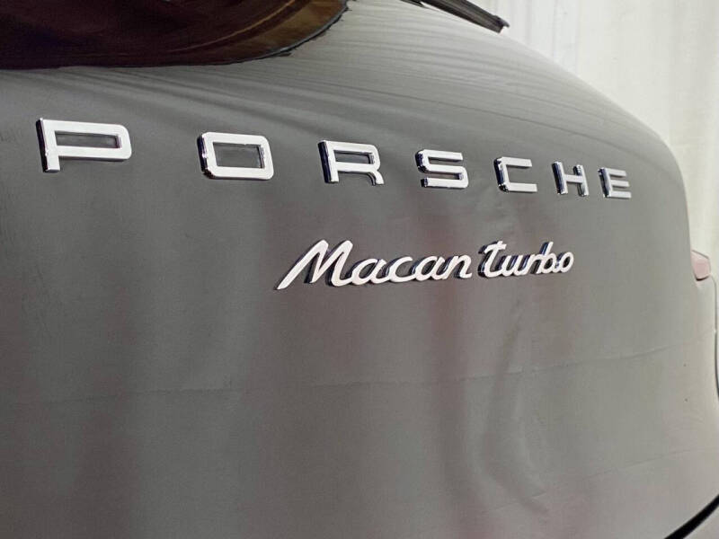 2015 Porsche Macan Turbo