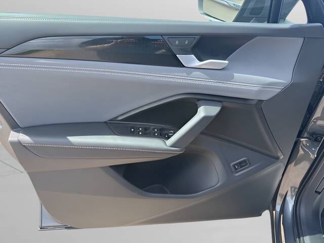 2025 Volkswagen Tiguan SE 4Motion