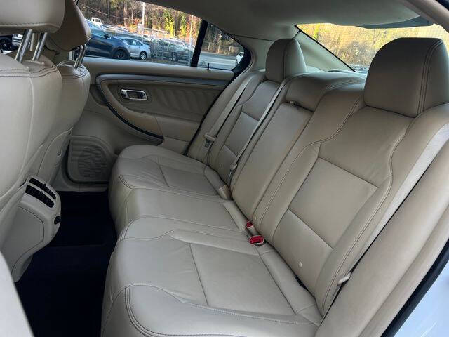 2016 Ford Taurus SEL