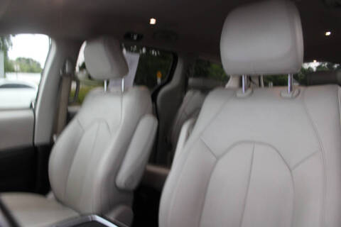 2021 Chrysler Pacifica Touring L