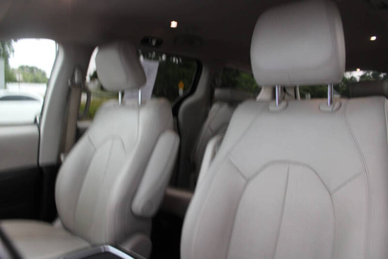 2021 Chrysler Pacifica Touring L