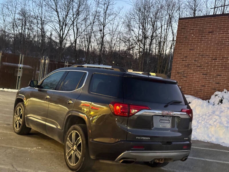 2017 GMC Acadia Denali