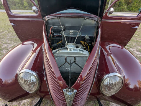 1938 Ford Deluxe