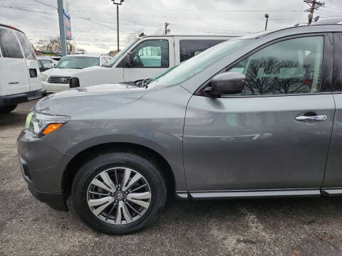 2020 Nissan Pathfinder S