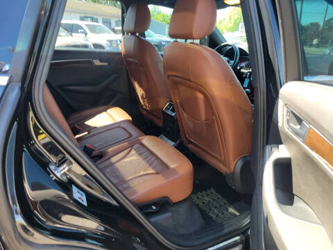 2011 Audi Q5 2.0T quattro Premium Plus