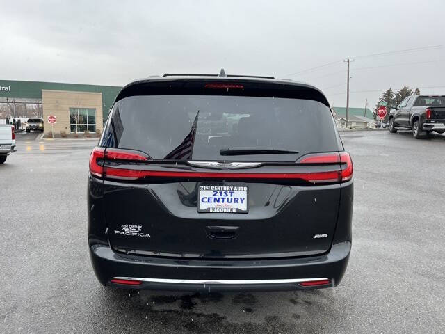 2022 Chrysler Pacifica Touring