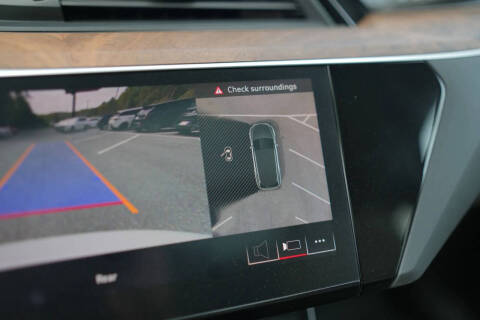 2019 Audi e-tron quattro Premium Plus