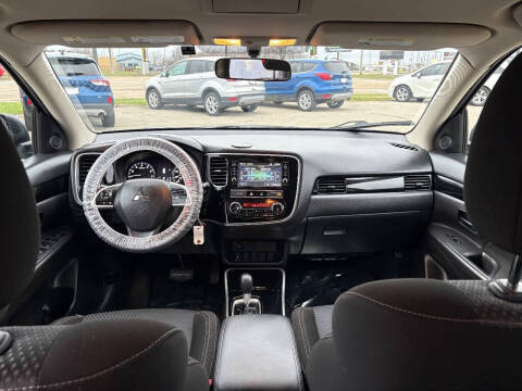 2019 Mitsubishi Outlander ES