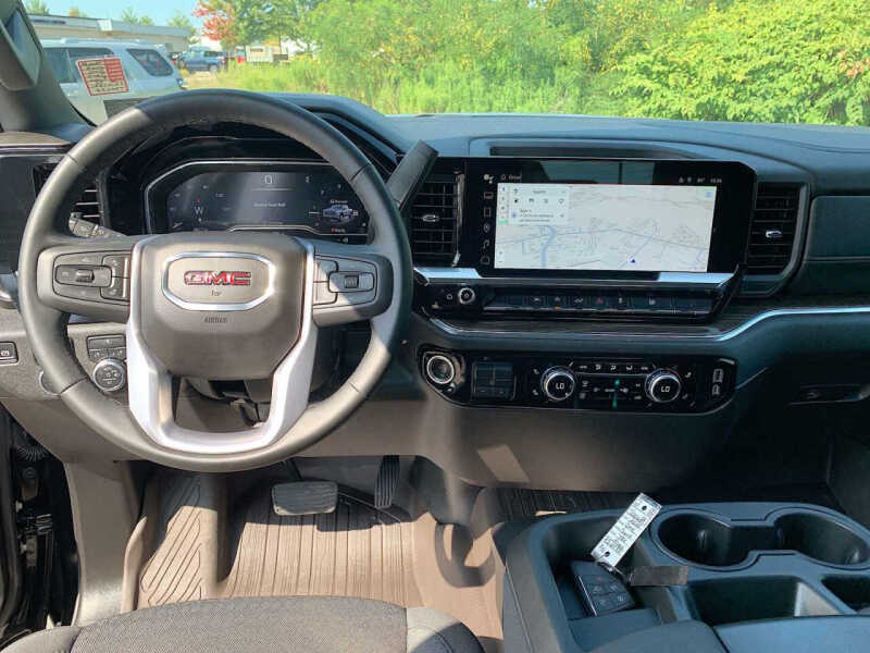 2025 GMC Sierra 1500 Elevation Standard