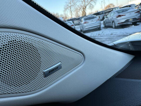 2023 Mitsubishi Outlander PHEV SE