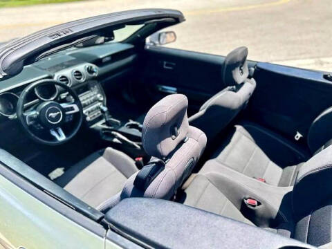 2015 Ford Mustang V6