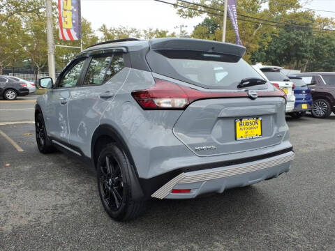 2024 Nissan Kicks SR