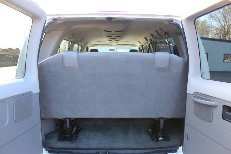 2013 Ford E-Series E-350 SD XLT