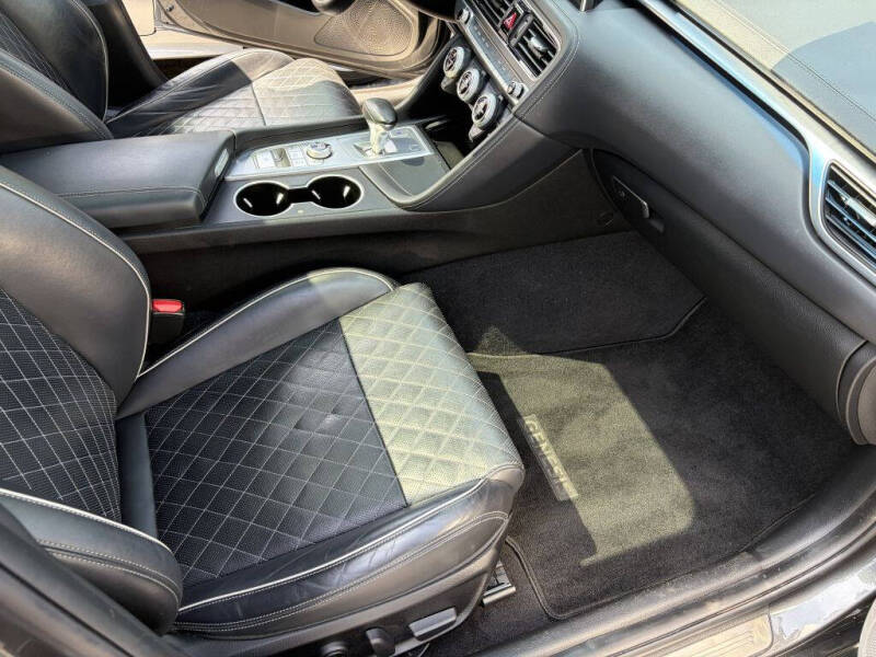 2020 Genesis G70