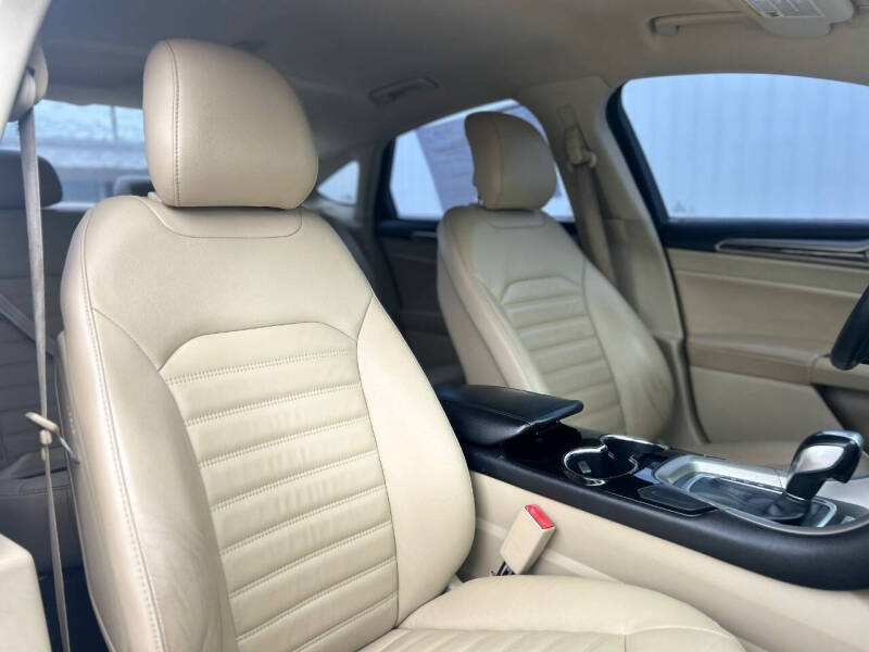 2015 Ford Fusion SE