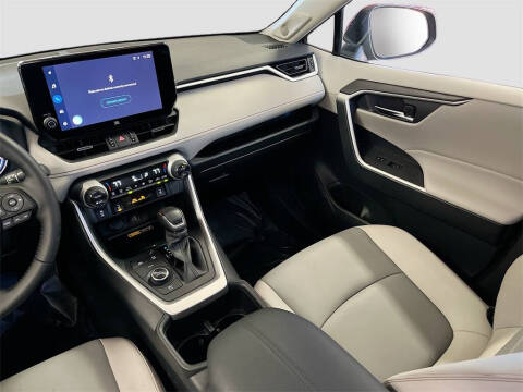 2025 Toyota RAV4 Hybrid XLE Premium