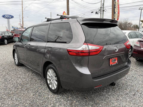 2016 Toyota Sienna XLE Premium 7-Passenger