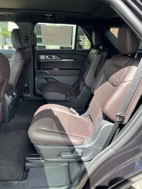 2025 Ford Explorer Platinum