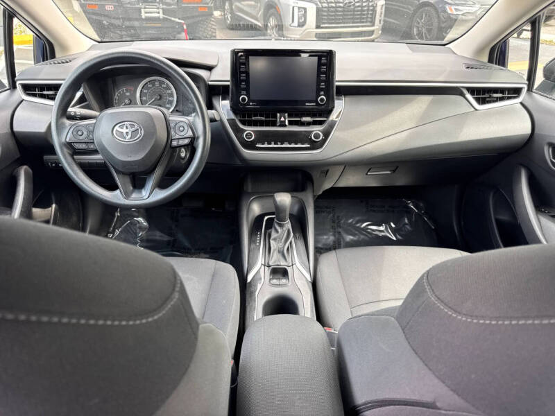 2022 Toyota Corolla LE