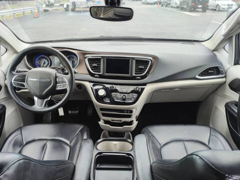 2020 Chrysler Voyager LXi