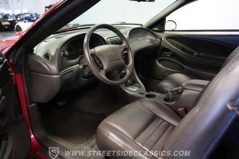 2004 Ford Mustang GT Deluxe