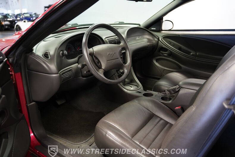 2004 Ford Mustang GT Deluxe