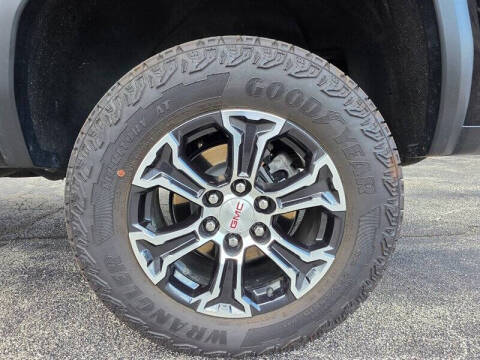2023 GMC Canyon AT4