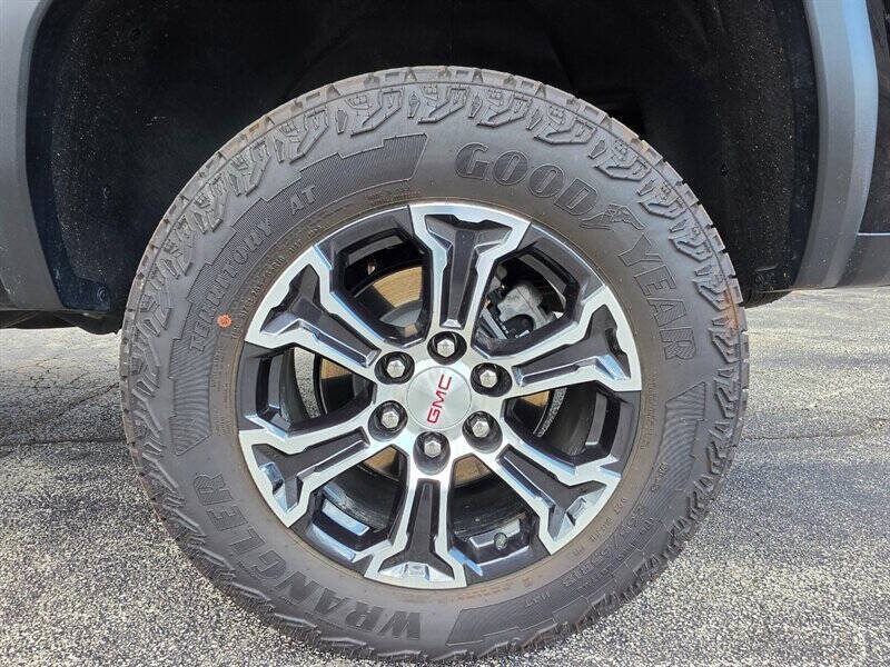 2023 GMC Canyon AT4