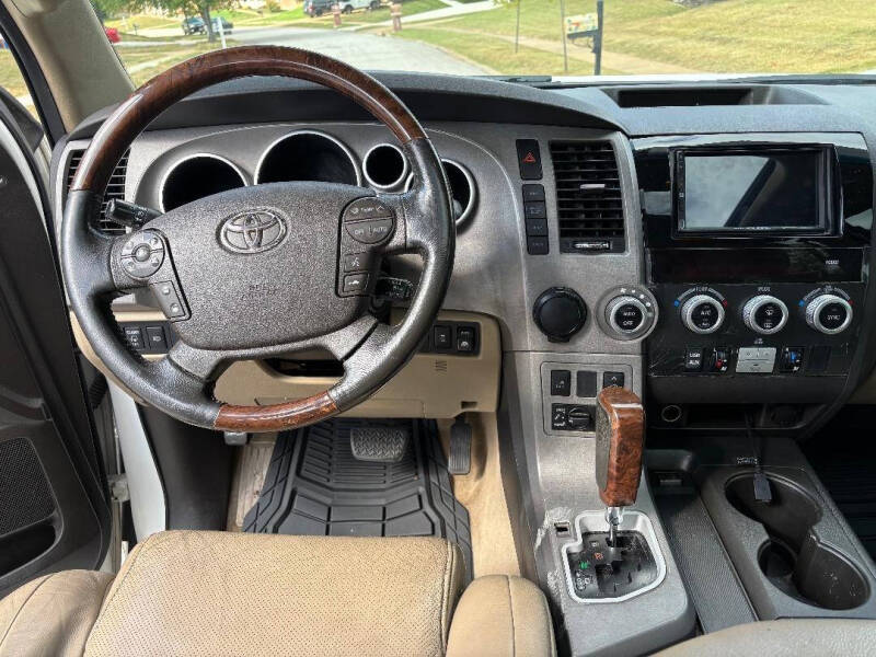 2010 Toyota Sequoia Platinum