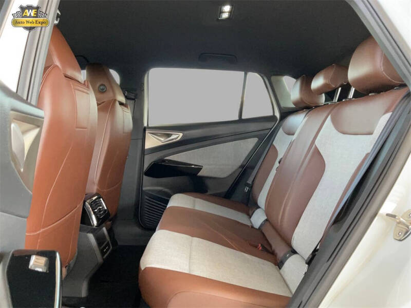 2023 Volkswagen ID.4 Pro