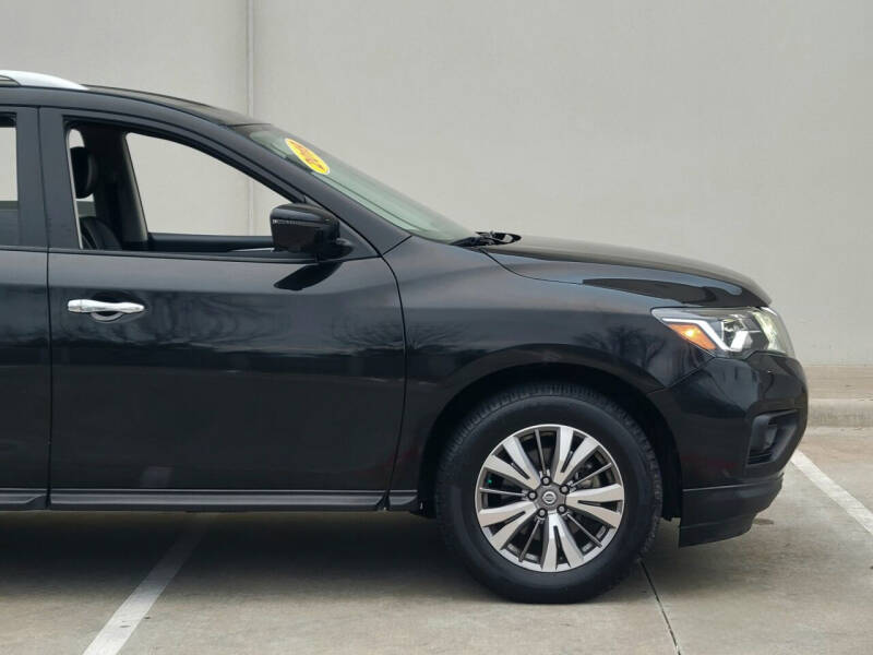 2019 Nissan Pathfinder SL