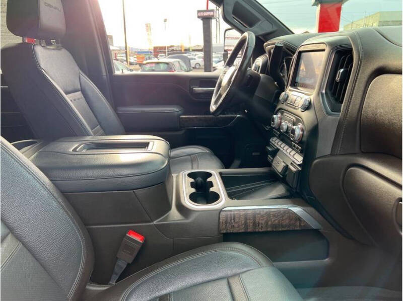 2021 GMC Sierra 2500HD Denali photo 21