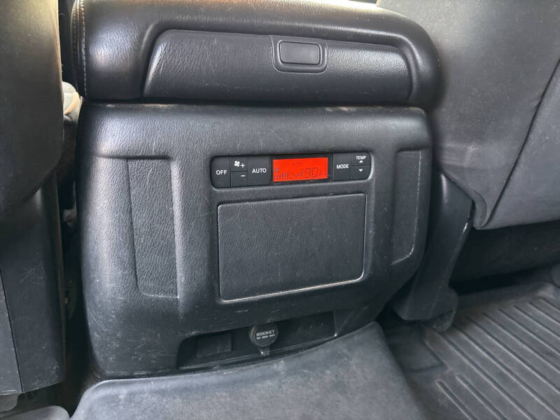 2017 Nissan Armada SV