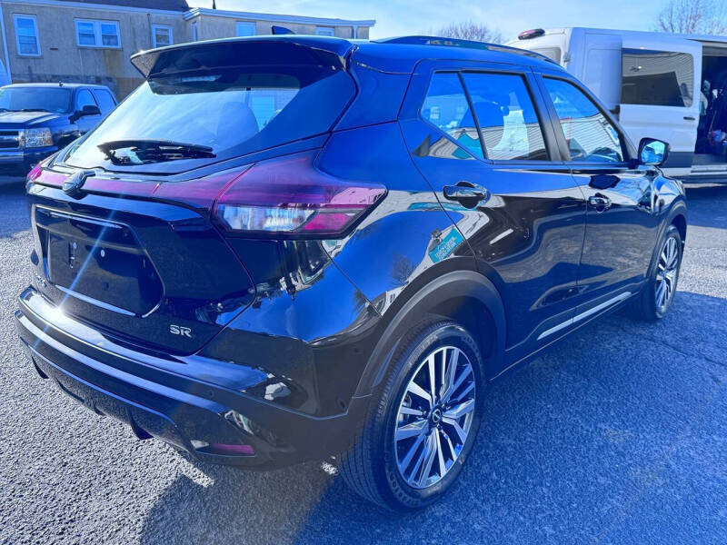 2024 Nissan Kicks SR