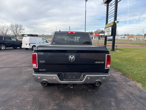2017 RAM 1500 Laramie