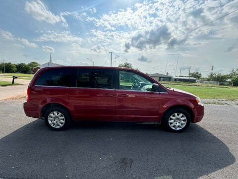 2009 Chrysler Town and Country LX
