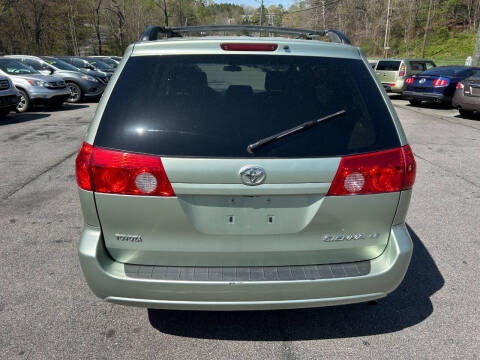 2009 Toyota Sienna LE 7-Passenger