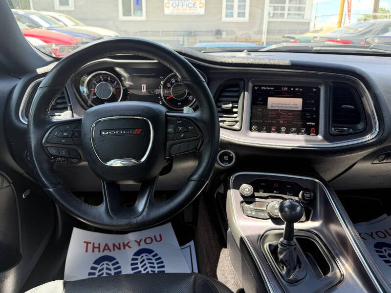 2016 Dodge Challenger R/T Plus Shaker